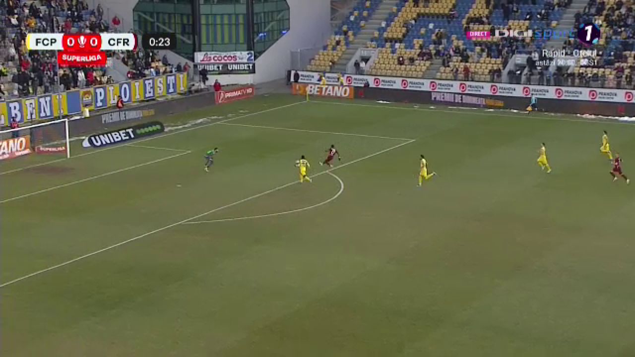 Ratare imensă în primele 20 de secunde ale meciului Petrolul Ploiești - CFR Cluj_12
