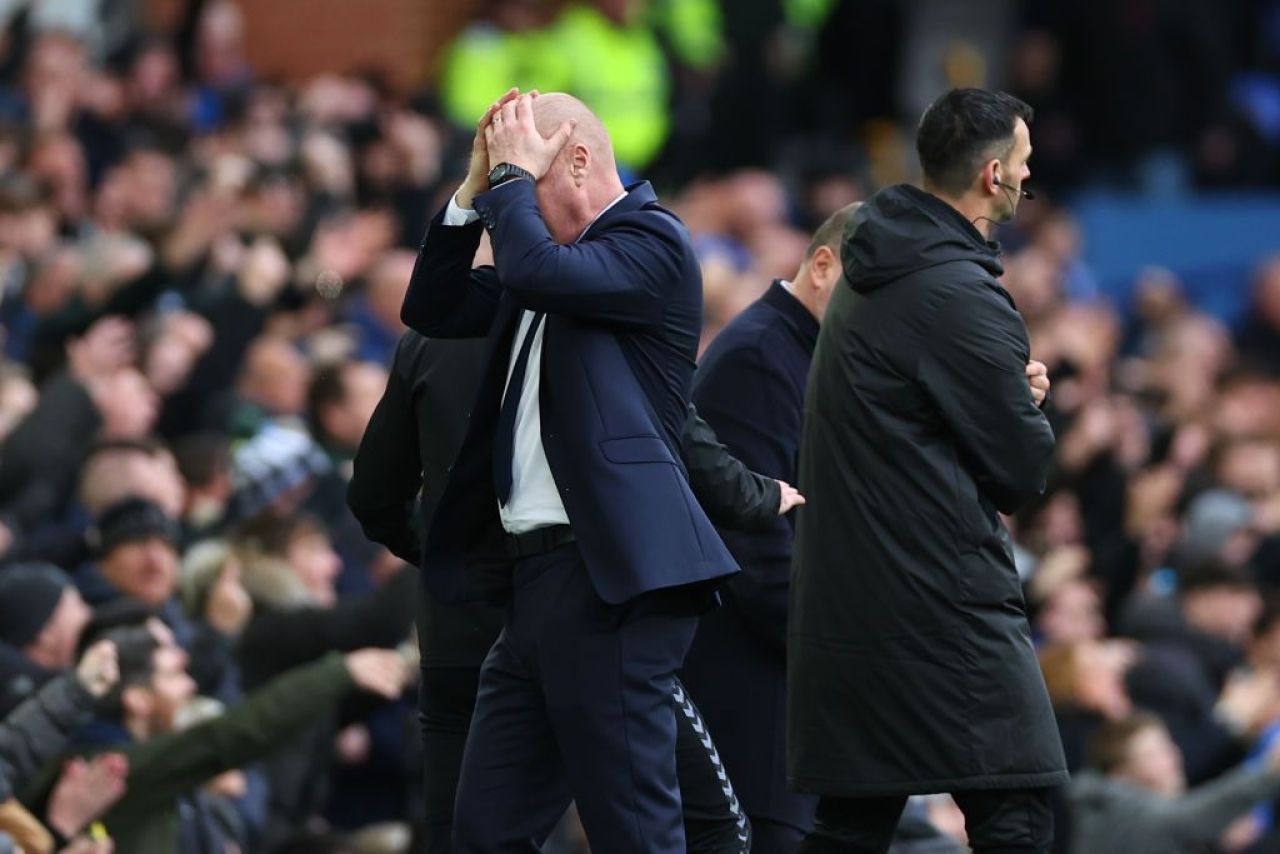 Drăgușin face prima victima în Anglia: antrenorul lui Everton, suspendat!_3