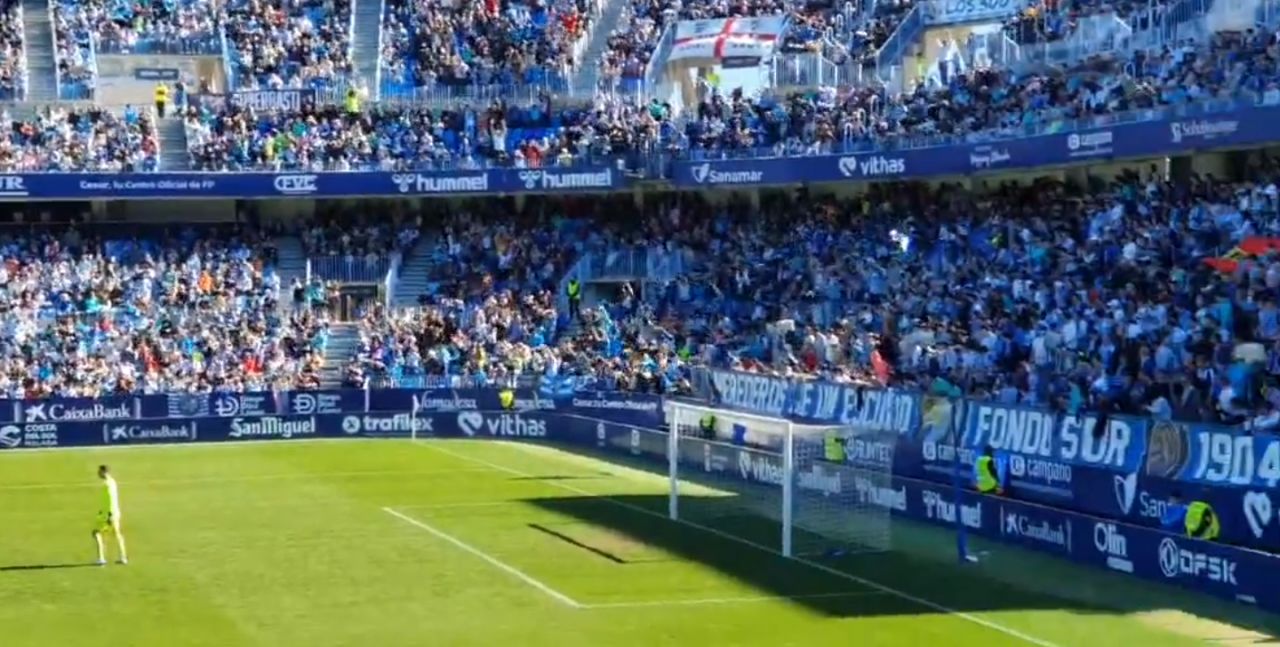 Duminică la 12, fosta sfert-finalistă de UCL din liga a treia a jucat cu 21.000 de oameni în tribună!_6