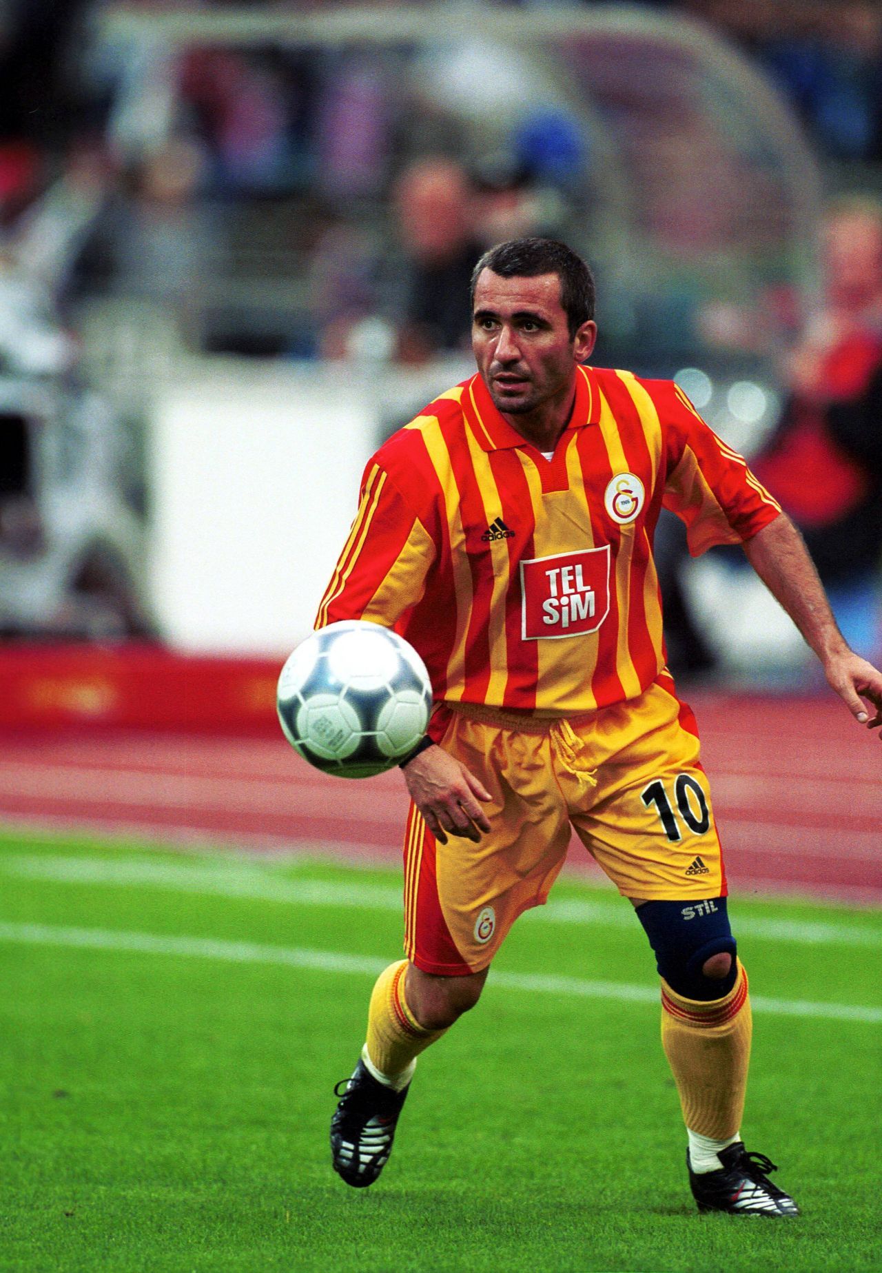 Cât de iubit e Hagi de Galatasaray? Trei momente care arată că nu va fi uitat niciodată: plătit ca un ”Rege”, nebunia unui fan și imprimeu pe piele_5