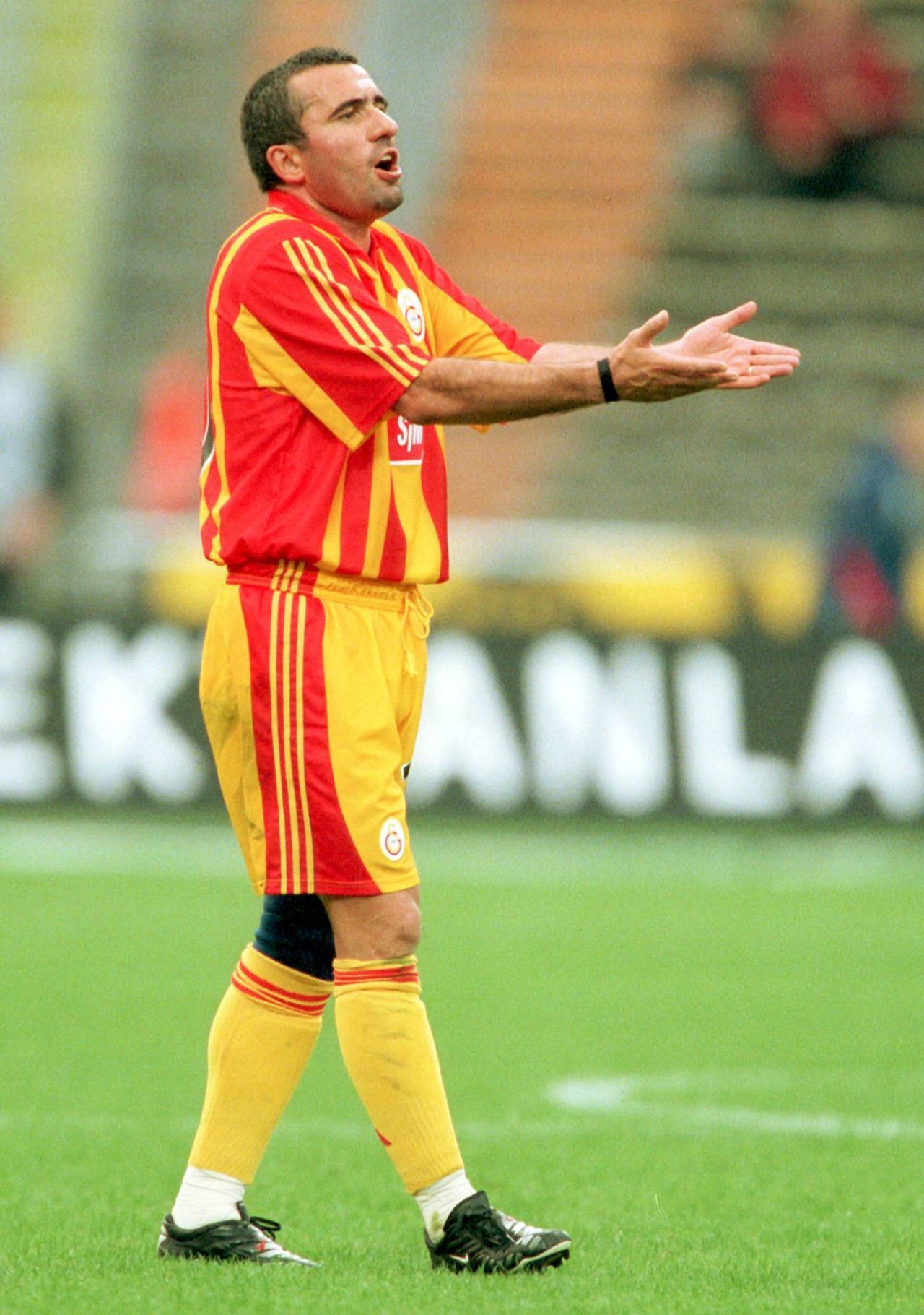 Cât de iubit e Hagi de Galatasaray? Trei momente care arată că nu va fi uitat niciodată: plătit ca un ”Rege”, nebunia unui fan și imprimeu pe piele_6