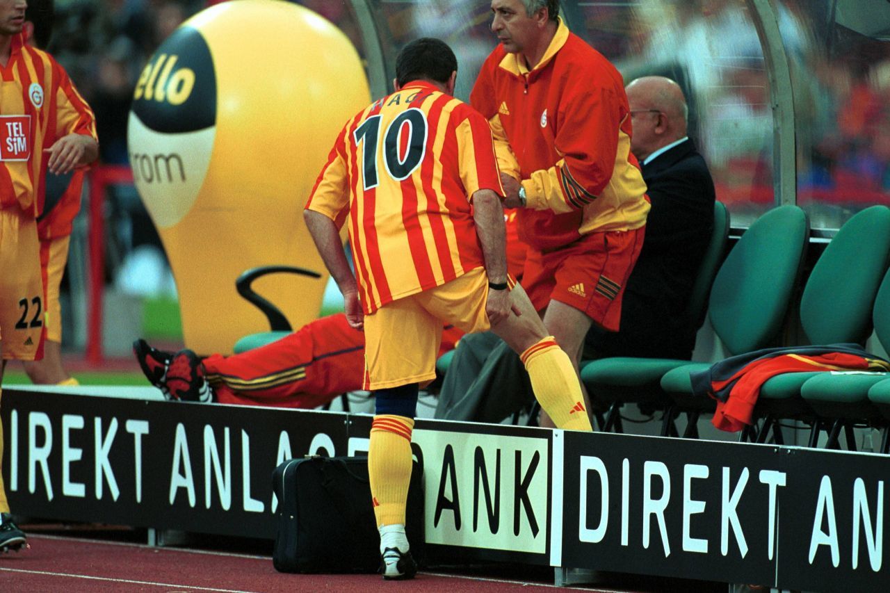 Cât de iubit e Hagi de Galatasaray? Trei momente care arată că nu va fi uitat niciodată: plătit ca un ”Rege”, nebunia unui fan și imprimeu pe piele_8