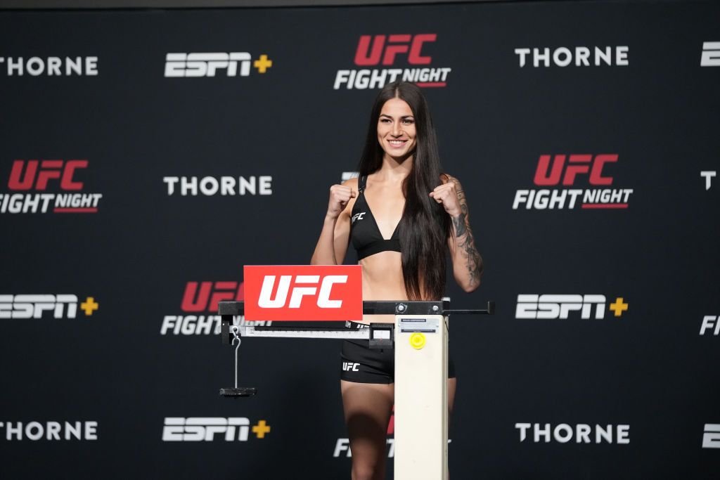Înfrângere dureroasă pentru Diana Belbiță în UFC! A pierdut încă din prima rundă după ce adversara a fost la un pas să îi rupă mâna _2