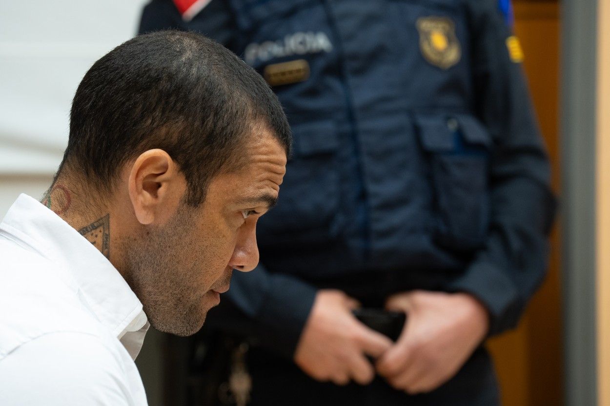 Primele imagini cu Dani Alves după un an de închisoare! A început procesul în care e acuzat de agresiune sexuală _2