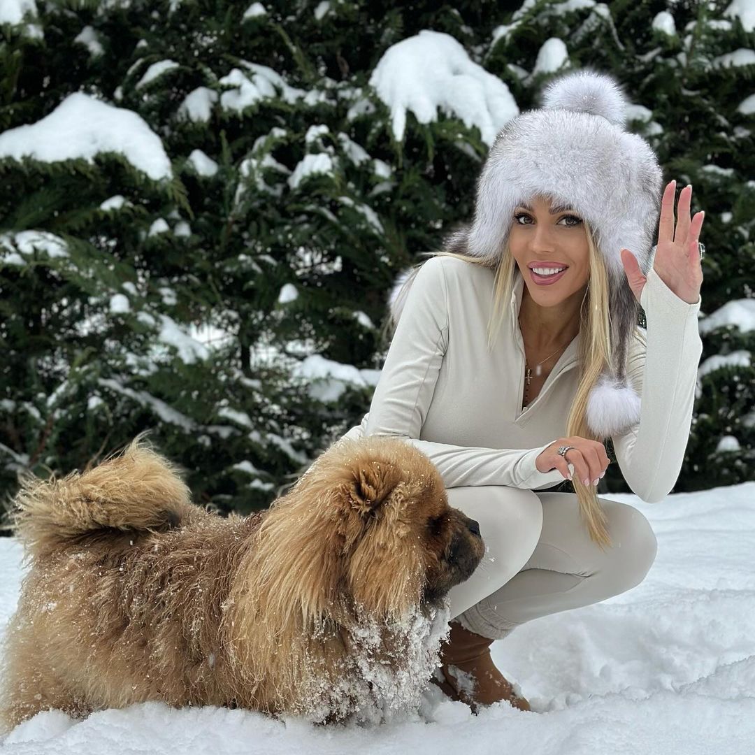 Cea mai frumoasă soție de fotbalist din România a dezvăluit ce a convins-o să facă: „M-a convertit!” _58