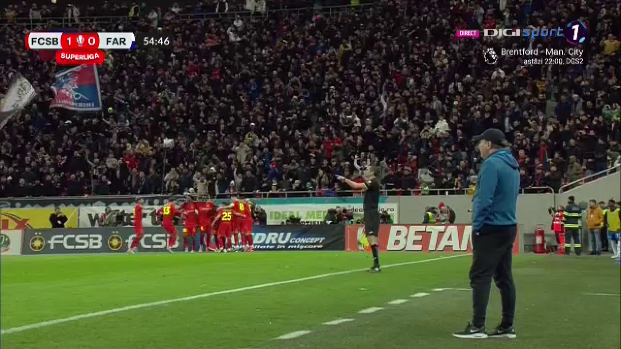 Imaginile deznădejdii. Cum a fost surprins Gică Hagi de ziua lui în FCSB - Farul Constanța_3