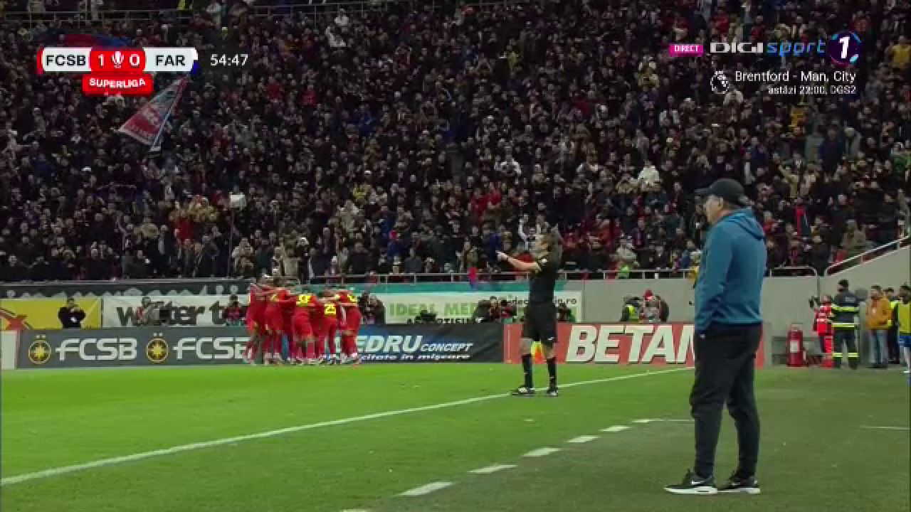 Imaginile deznădejdii. Cum a fost surprins Gică Hagi de ziua lui în FCSB - Farul Constanța_7