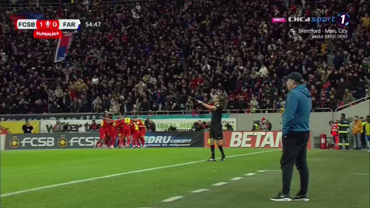 Imaginile deznădejdii. Cum a fost surprins Gică Hagi de ziua lui în FCSB - Farul Constanța_8