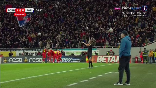 Imaginile deznădejdii. Cum a fost surprins Gică Hagi de ziua lui în FCSB - Farul Constanța_9