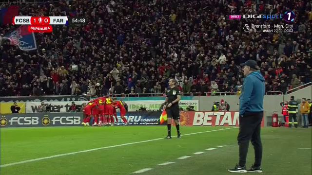 Imaginile deznădejdii. Cum a fost surprins Gică Hagi de ziua lui în FCSB - Farul Constanța_14