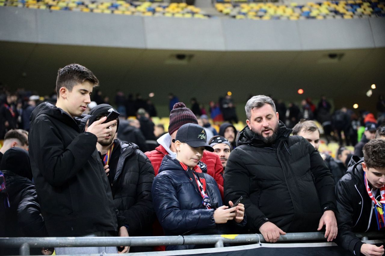 Bruneta care s-a iubit cu Neymar, aparitie de SENZATIE!