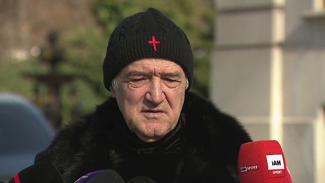 Gigi, ai stil! :) Patronul de la FCSB a făcut senzație la palat, după FCSB - Farul: s-a afișat cu o pereche de sneakers &icirc;n trend