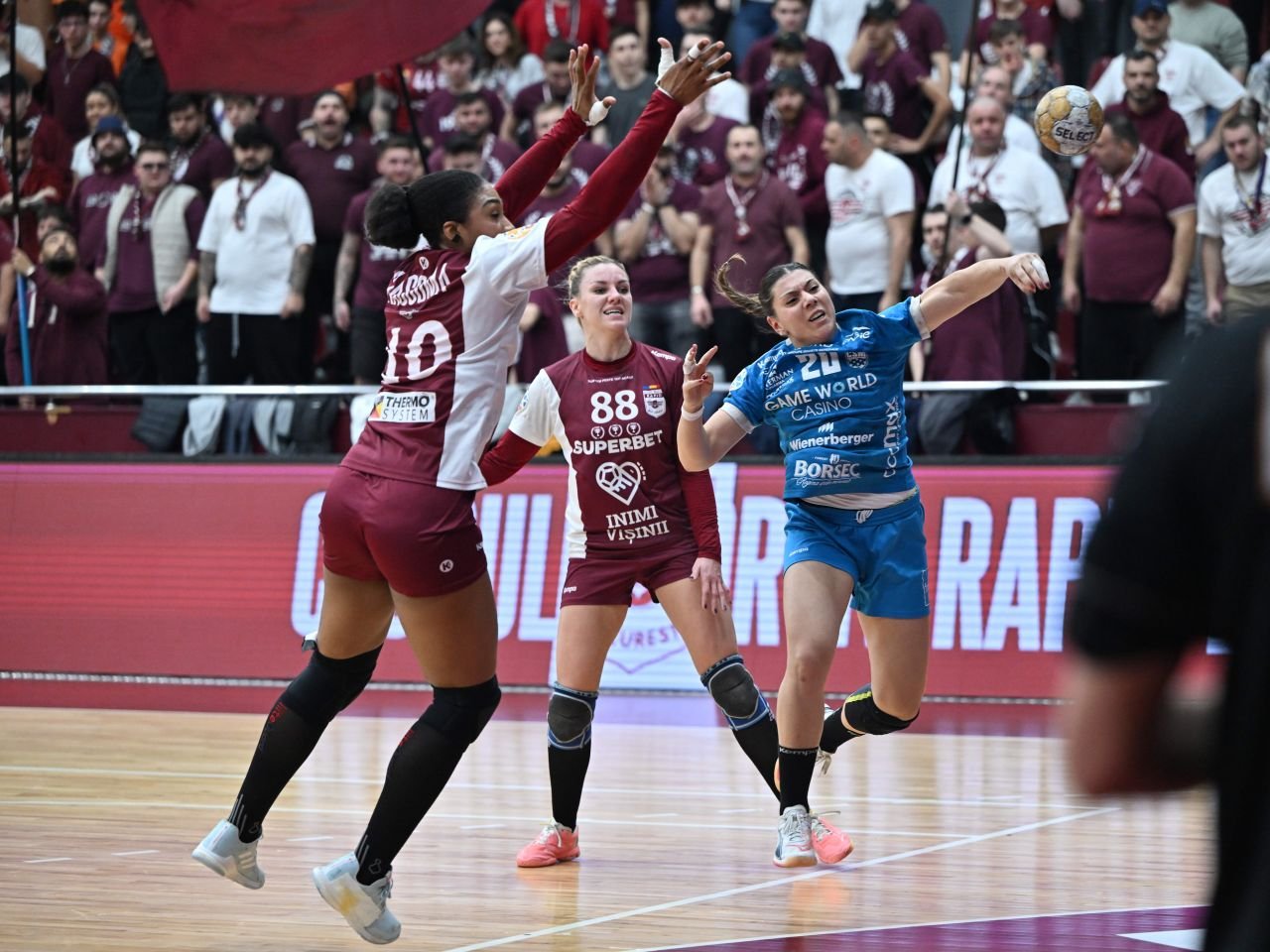 Rapid, ce victorie! Cele mai importante faze din blockbuster-ul cu CSM București 30-28, meci transmis de Pro Arena și VOYO_5