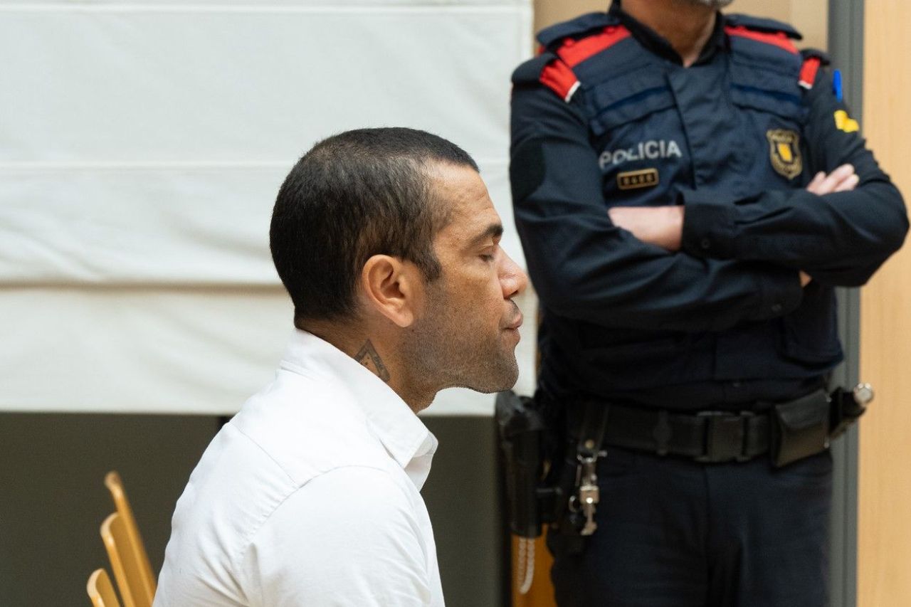 Dani Alves, în lacrimi la procesul în care e acuzat de agresiune sexuală: „Nu a spus niciodată să mă opresc!” _4