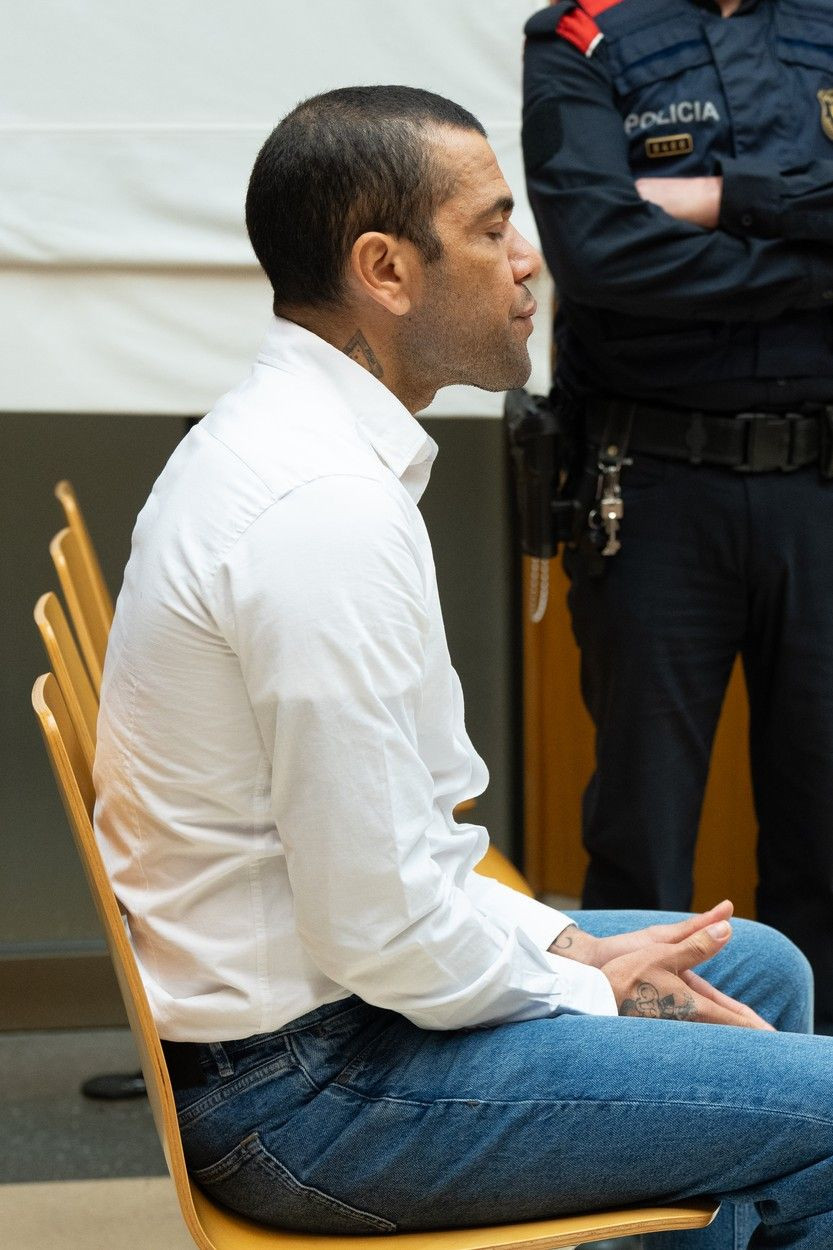 Dani Alves, în lacrimi la procesul în care e acuzat de agresiune sexuală: „Nu a spus niciodată să mă opresc!” _6