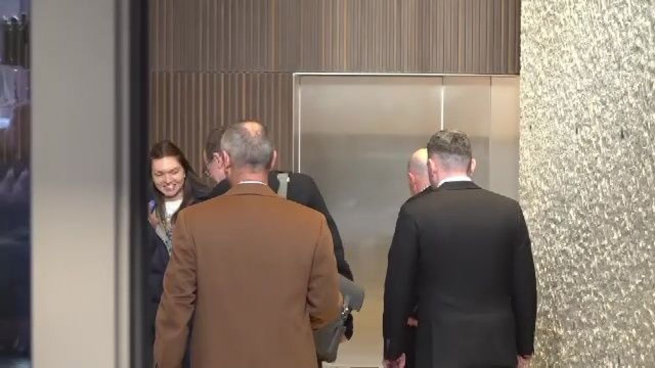 Cu ea ARZI toate caloriile! Pamela, PAPUSA blonda care a