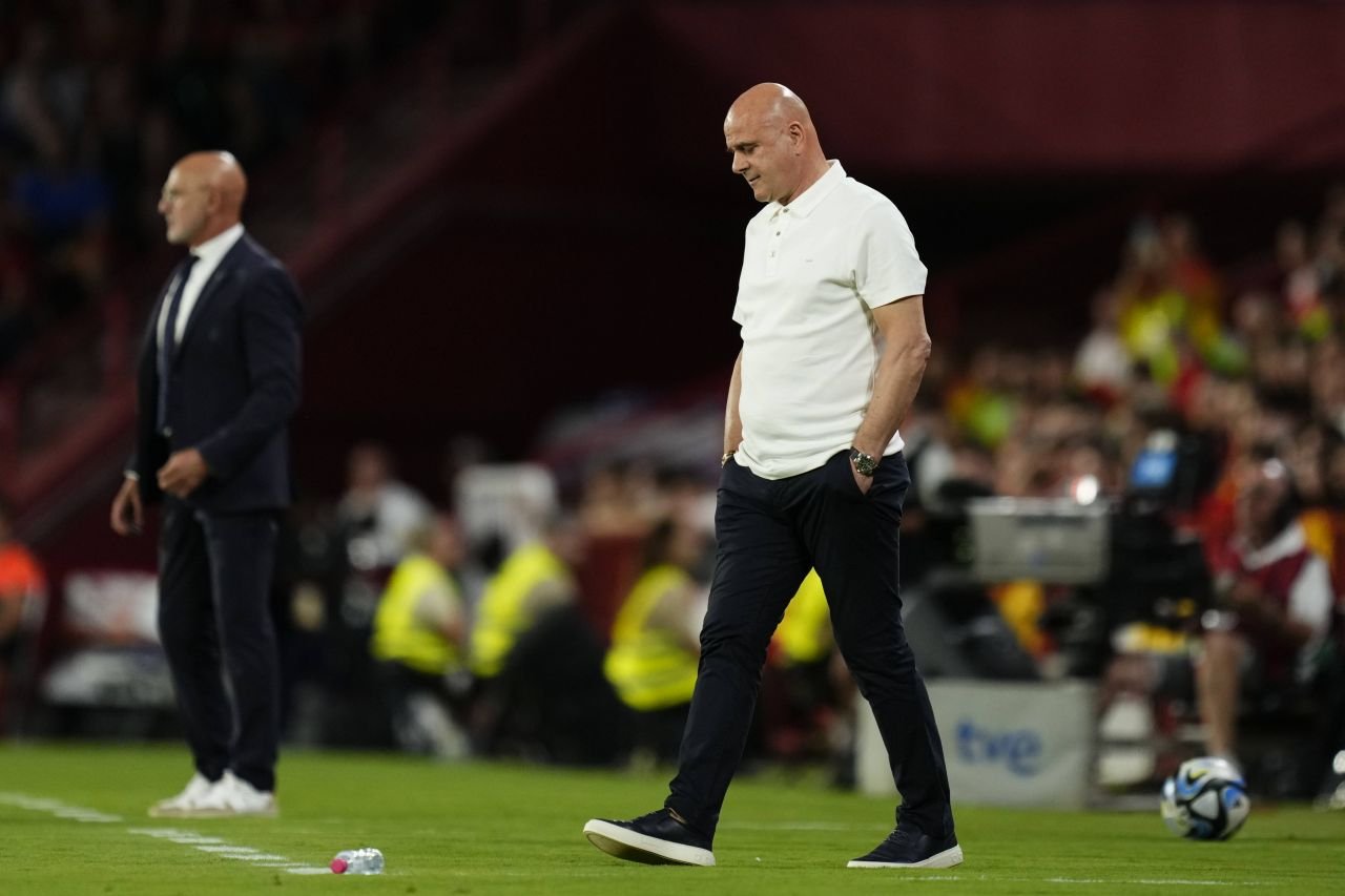 Ne temem și de ei? Cipru e antrenată de o fostă glorie în Premier League, dar nu bate pe nimeni_4