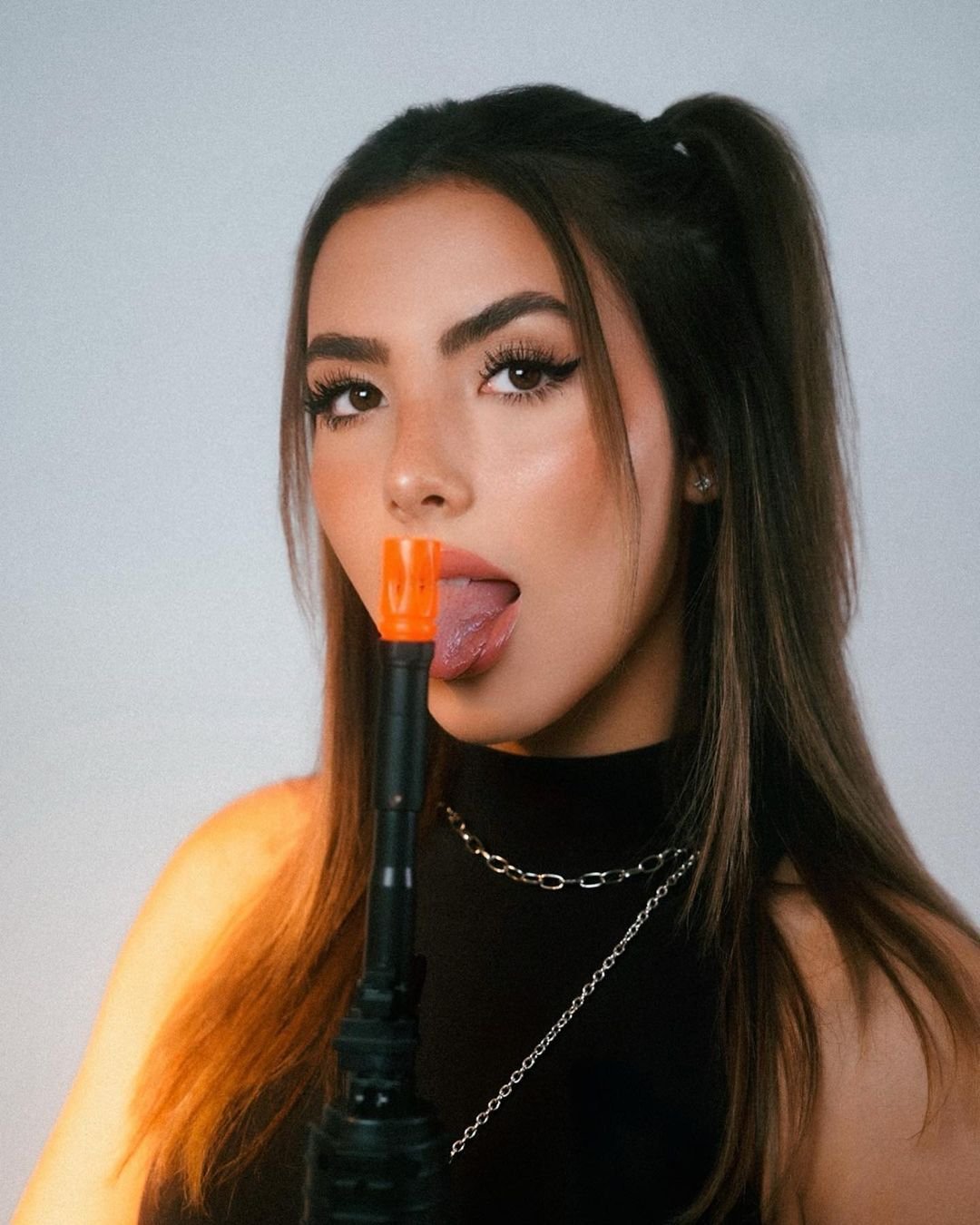 Ea este românca supranumită „cel mai sexy star din șah”! S-a întors după doi ani de absență, dar a pierdut în fața unui copil de 11 ani _3