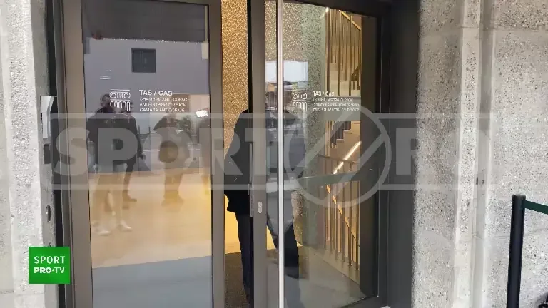 Expresia facială a Simonei Halep, la ultima ieșire din sediul TAS