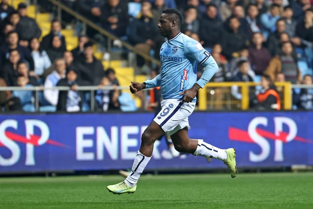 Cum arată Mario Balotelli după trei luni de pauză: 
