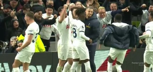 Radu Drăgușin fără minute, deși Micky van de Ven o comite! Final SENZAȚIONAL în Tottenham - Brighton, cu portarul în careul advers_2