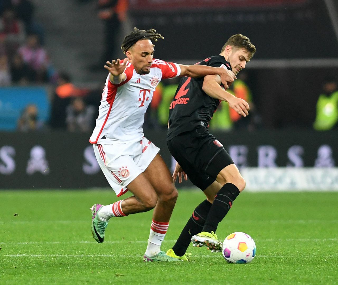 Liderul Bayer Leverkusen a dat de pământ cu Bayern Munchen în derby-ul din Bundesliga! Show total făcut de echipa lui Xabi Alonso_3