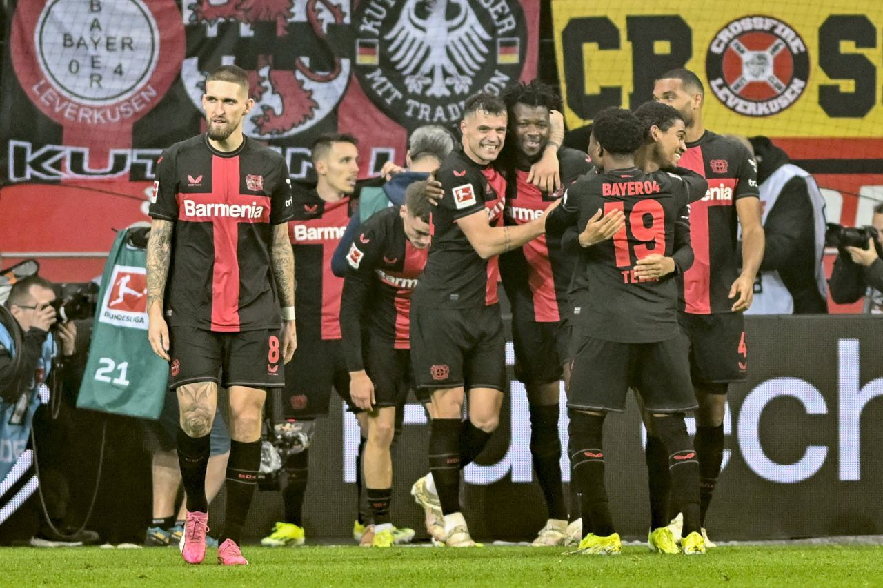 Liderul Bayer Leverkusen a dat de pământ cu Bayern Munchen în derby-ul din Bundesliga! Show total făcut de echipa lui Xabi Alonso_5