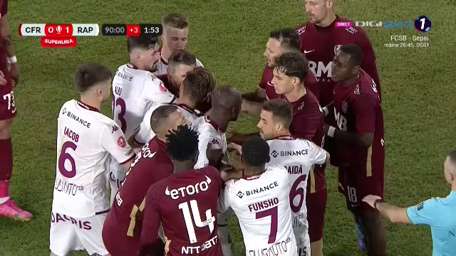 S-au încins spiritele în Gruia! Ciprian Deac l-a strâns de gât pe un adversar_8
