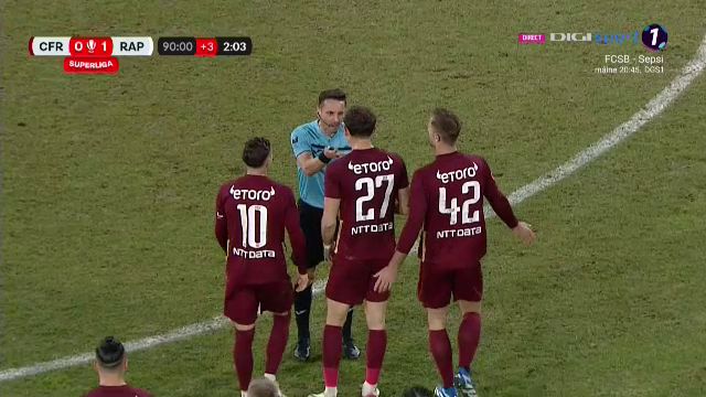 S-au încins spiritele în Gruia! Ciprian Deac l-a strâns de gât pe un adversar_9