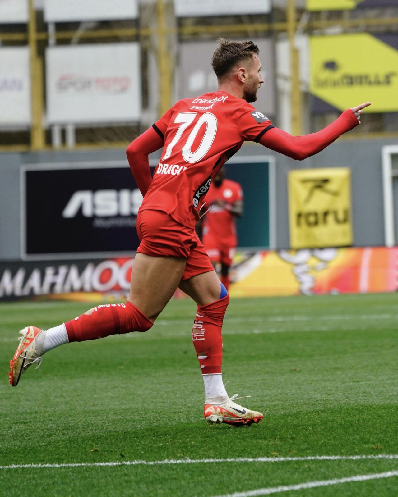 Valeriu Iftime vrea sa DINAMITEZE lupta pentru titlu! Patronul de la Botosani o ameninta si pe FCSB: Locul 3 nu mi-l ia!