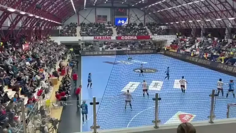 CSM București - Bietigheim | Acustică infernală creată de fani &icirc;n Sala Dinamo