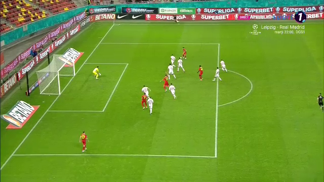 Alex Băluță a fentat doi jucători și a expediat un șut imparabil în FCSB - Sepsi OSK_2