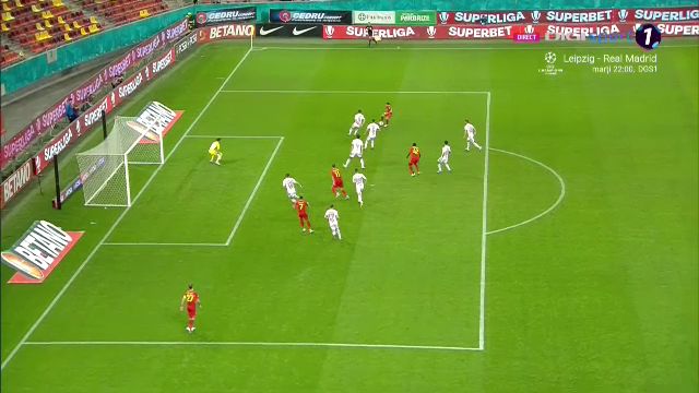 Alex Băluță a fentat doi jucători și a expediat un șut imparabil în FCSB - Sepsi OSK_4