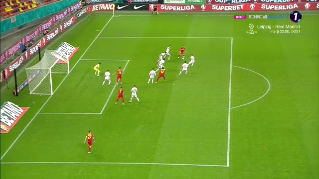 Alex Băluță a fentat doi jucători și a expediat un șut imparabil în FCSB - Sepsi OSK_9