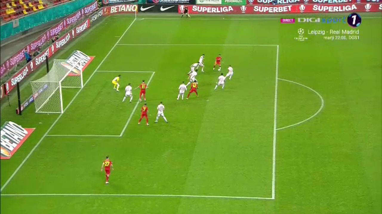 Alex Băluță a fentat doi jucători și a expediat un șut imparabil în FCSB - Sepsi OSK_9