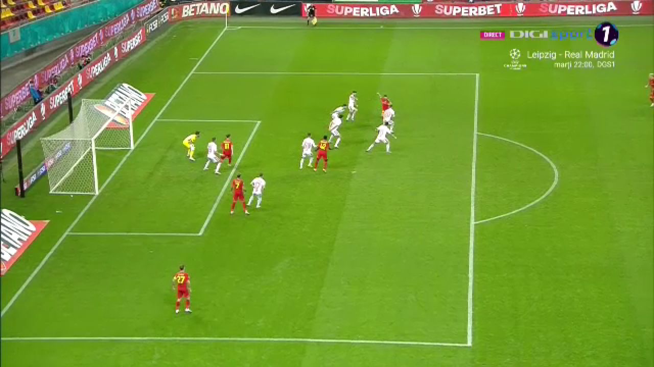 Alex Băluță a fentat doi jucători și a expediat un șut imparabil în FCSB - Sepsi OSK_11