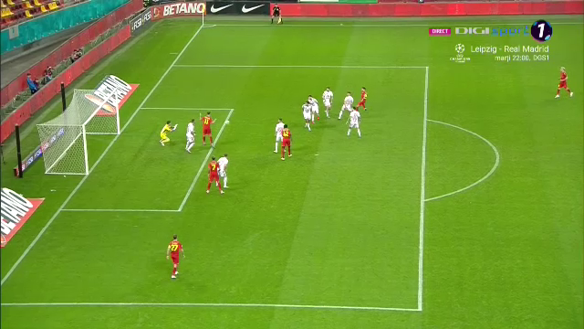 Alex Băluță a fentat doi jucători și a expediat un șut imparabil în FCSB - Sepsi OSK_14