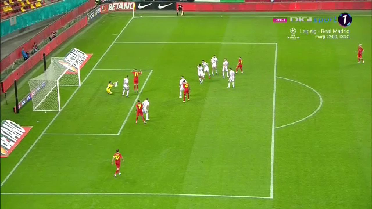 Alex Băluță a fentat doi jucători și a expediat un șut imparabil în FCSB - Sepsi OSK_15