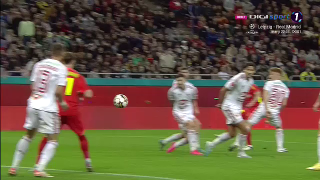 Alex Băluță a fentat doi jucători și a expediat un șut imparabil în FCSB - Sepsi OSK_33