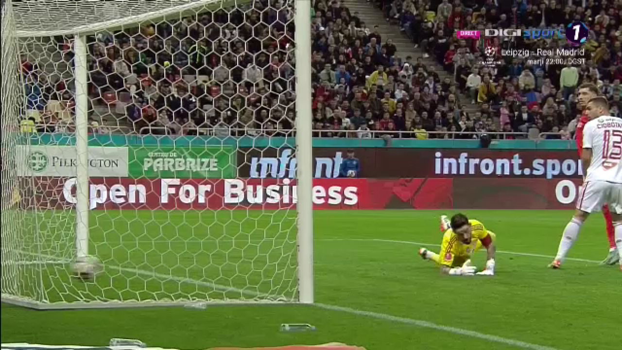 Alex Băluță a fentat doi jucători și a expediat un șut imparabil în FCSB - Sepsi OSK_40
