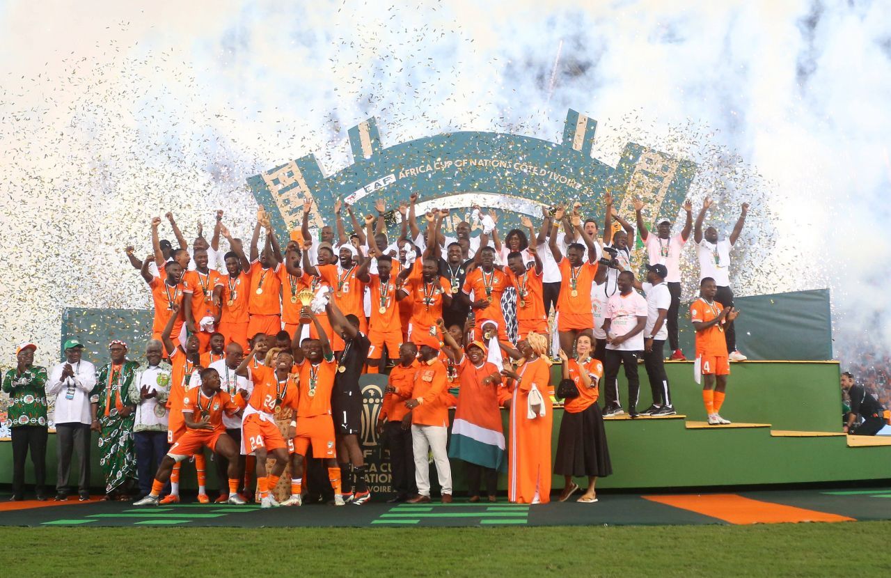 Supraviețuitorii, ediția de Africa: un antrenor demis, un eșec cu 0-4 și un „Di Matteo” care le-a adus trofeul! _1