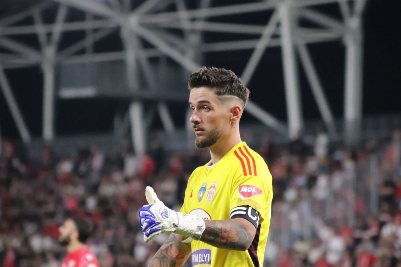 Ei sunt frații din Liga 1 care sunt concurenți pe post: