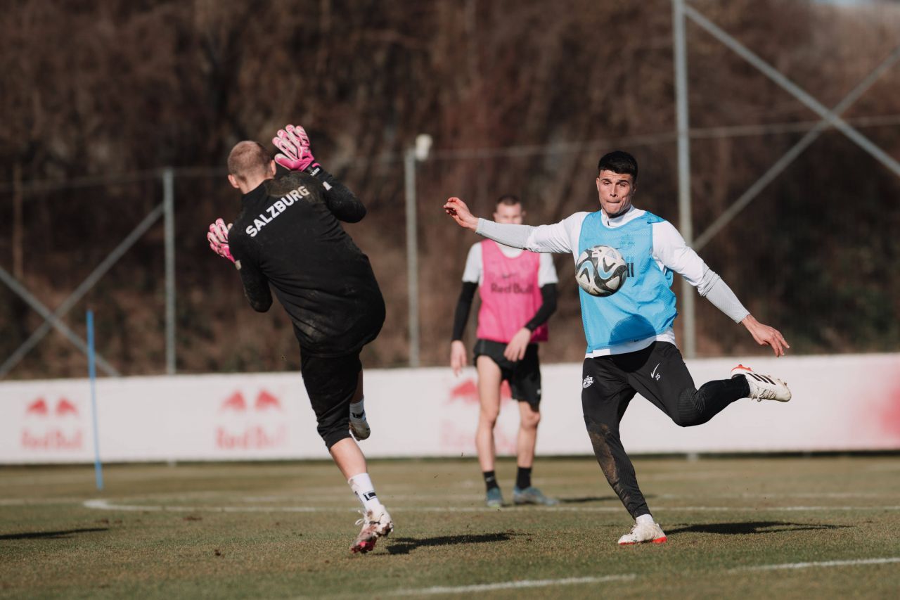 ”Debut extrem de convingător” al fotbalistului care nu contează la naționala României pentru echipa campioană din ultimele 10 sezoane!_9