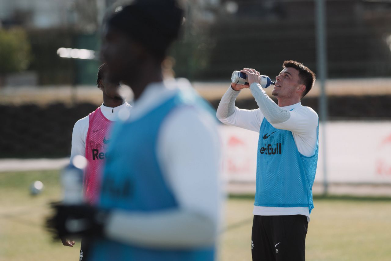 ”Debut extrem de convingător” al fotbalistului care nu contează la naționala României pentru echipa campioană din ultimele 10 sezoane!_11