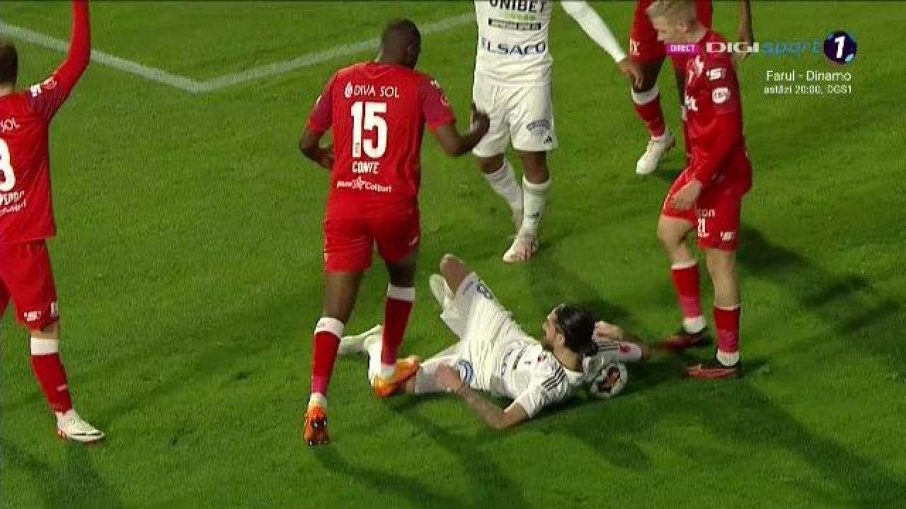 Gest oribil în Liga 1: și-a călcat intenționat adversarul căzut pe gazon_10