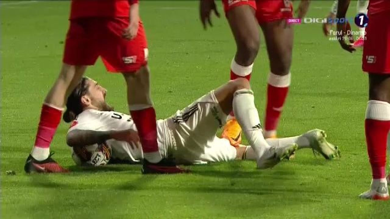 Gest oribil în Liga 1: și-a călcat intenționat adversarul căzut pe gazon_17