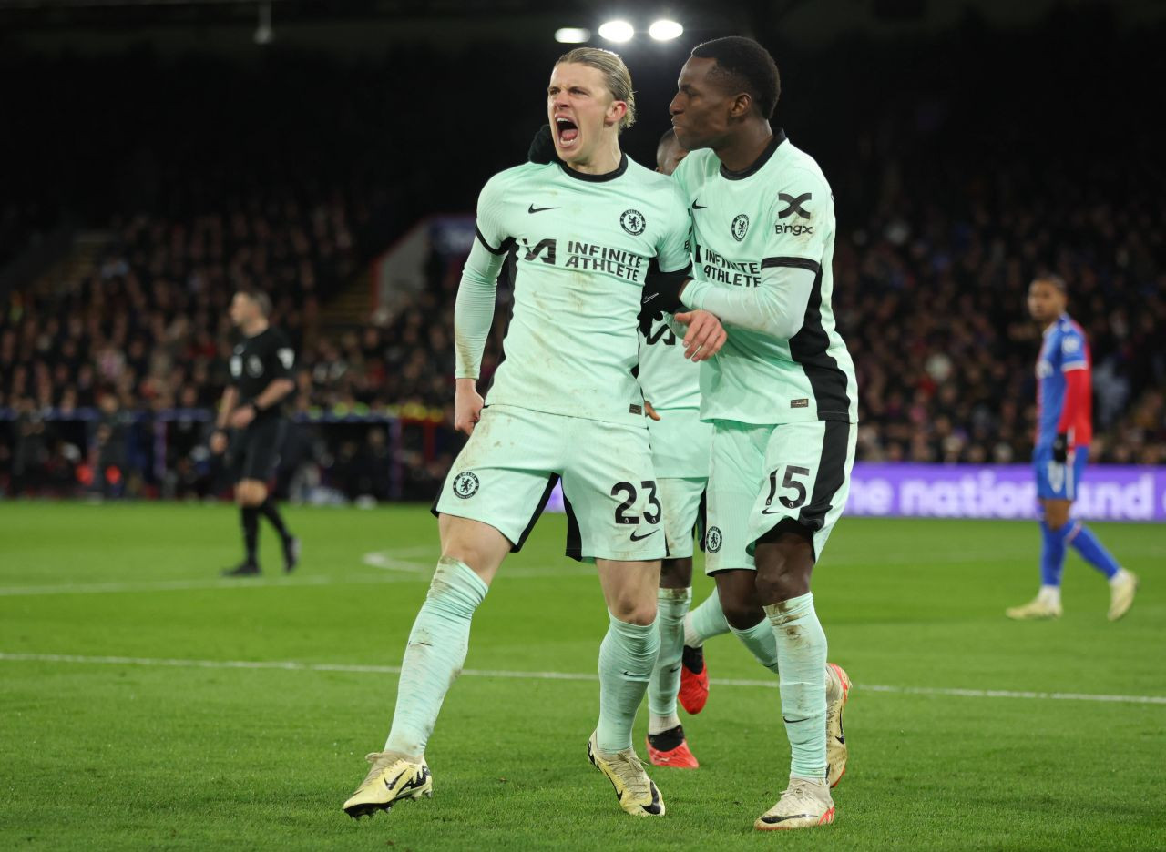 După ce a luat c&acirc;te 4 goluri de la Liverpool și Wolverhampton, Chelsea s-a răzbunat pe Crystal Palace! A fost nebunie &icirc;n prelungiri