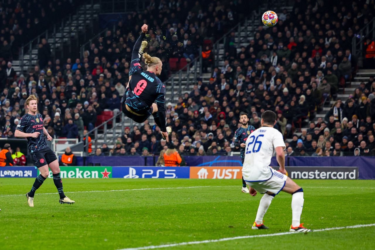„Nu e om!” Erling Haaland, aproape de execuția sezonului în UEFA Champions League! Pep Guardiola și-a pus mâinile în cap _3