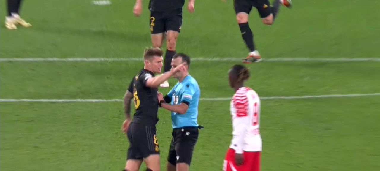 Toni Kroos a ”luat foc”! Faza care l-a făcut să sară direct la gâtul unui adversar_1