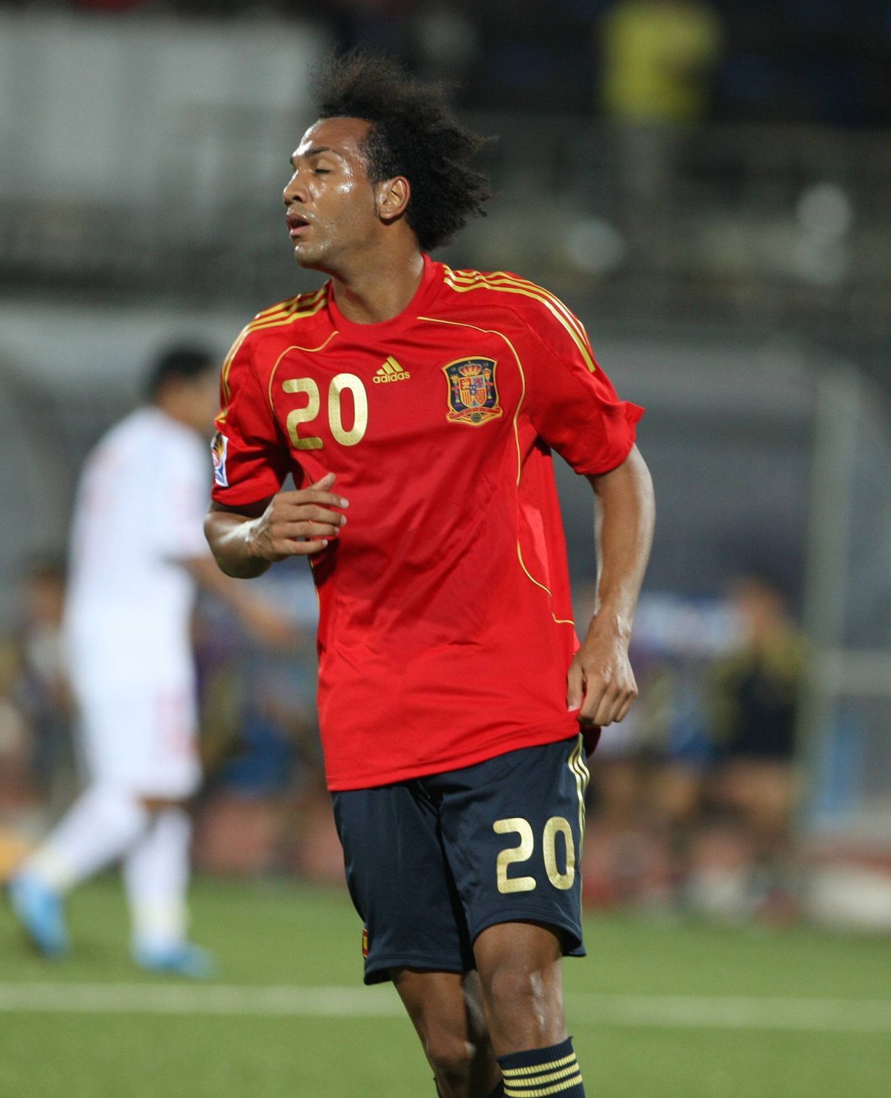 Un fotbalist al Parmei i-a rupt MANDIBULA unui fotomodel, dar tot el se plange.